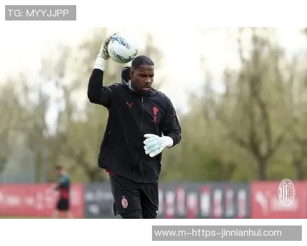 迈尼昂：从守门员到球队灵魂的华丽转身与辉煌历程